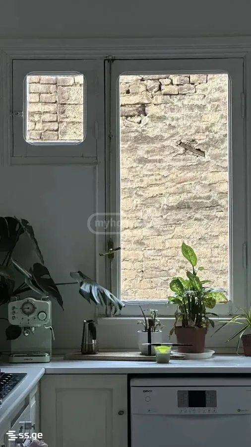 იყიდება 4-ოთახიანი ბინა, სოლოლაკი - ფოტო 9