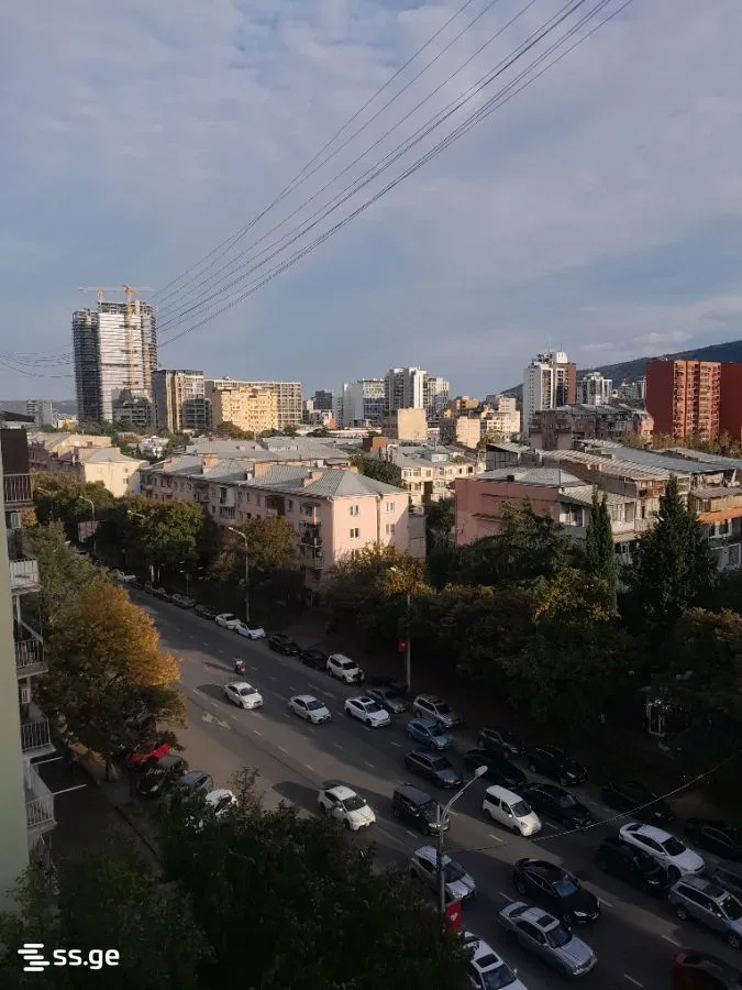 იყიდება 3-ოთახიანი ბინა, ვაკე-საბურთალო - ფოტო 9