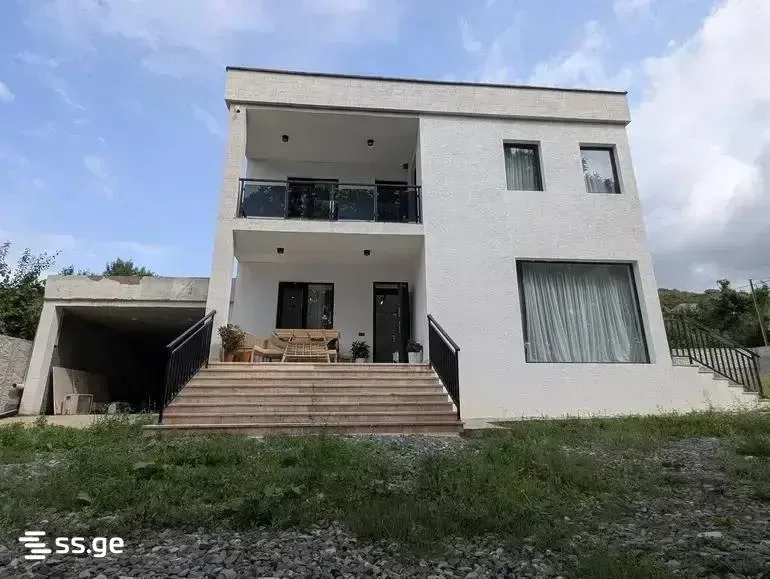 იყიდება 6-ოთახიანი სახლი, ვაკე-საბურთალო - ფოტო 13